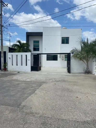 ENCANTADORA CASA EN VENTA 2 PLANTAS EXCELENTES CONDICIONES CHUBURNA DE HIDALGO (GVC-2704)
