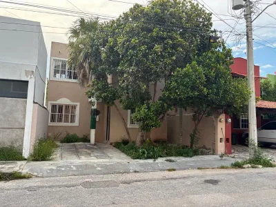 CASA EN RENTA 2 RECAMARAS, AIRES, ITZIMNA POLIGONO 108 MERIDA NORTE (IRC-1105)
