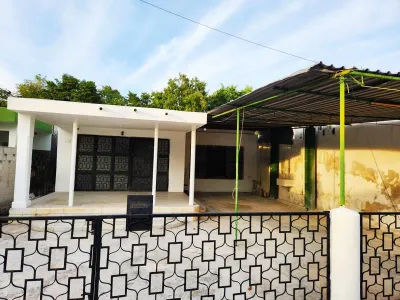 HERMOSA CASA EN RENTA REMODELADA CON TERRENO DE 600M2 CERCA DE LA PLANCHA (FRC-1035)