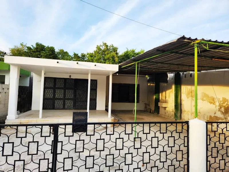 HERMOSA CASA EN RENTA REMODELADA CON TERRENO DE 600M2 CERCA DE LA PLANCHA (FRC-1035)