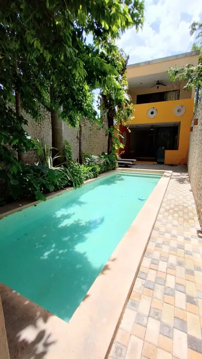 HERMOSA CASA EN VENTA MERIDA CENTRO BARRIO DE SANTIAGO (AVC-2732)