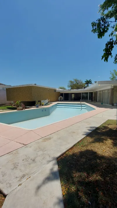 ENORME CASA EN VENTA CON TERRENO DE 1575M2 MIGUEL ALEMAN (AVC-2621)