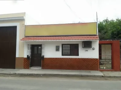 LINDA CASA EN VENTA CON INMOJERABLE UBICACION MERIDA CENTRO (AVC-2674)