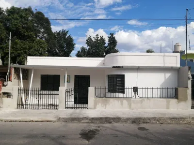 ENCANTADORA CASA EN VENTA COLONIA ESPERANZA MERIDA CENTRO (AVC-2750)