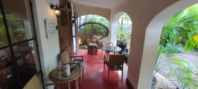 HOTEL EN VENTA DOS EN UNO PARA HABITACION O NEGOCIO O MIXTO (FVC-2710)