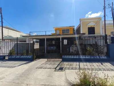 AMPLIA CASA EN VENTA SOBRE TERRENO DE 957M2 EN LA COLONIA CHUMINOPOLIS (AVC-2729)