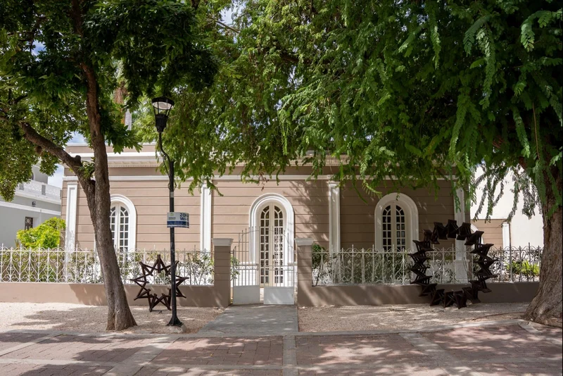 LINDOS LOCALES EN RENTA SOBRE PASEO MONTEJO MERIDA CENTRO (ARL-1068)