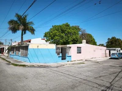 AMPLIA CASA EN VENTA EN ESQUINA SAN DAMIAN, GARCIA GINERES (AVC-2544)