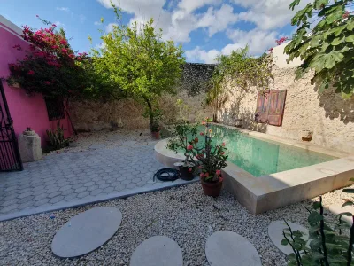 ENCANTADORA CASA EN VENTA INMEJORABLE UBICACION MERIDA CENTRO (AVC-2747)