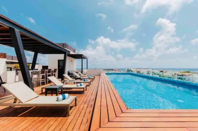 HERMOSO DEPARTAMENTO EN VENTA PLAYA DEL CARMEN CERCA 5a AVENIDA (FVD-2472)