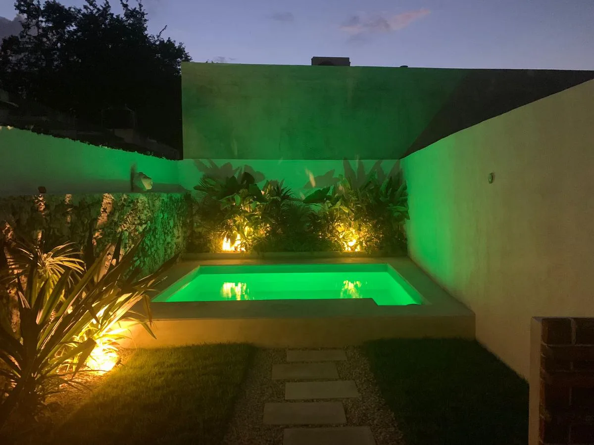CASA EN VENTA MERIDA, CENTRO CERCA ADO REMODELADA (AVC-2068)