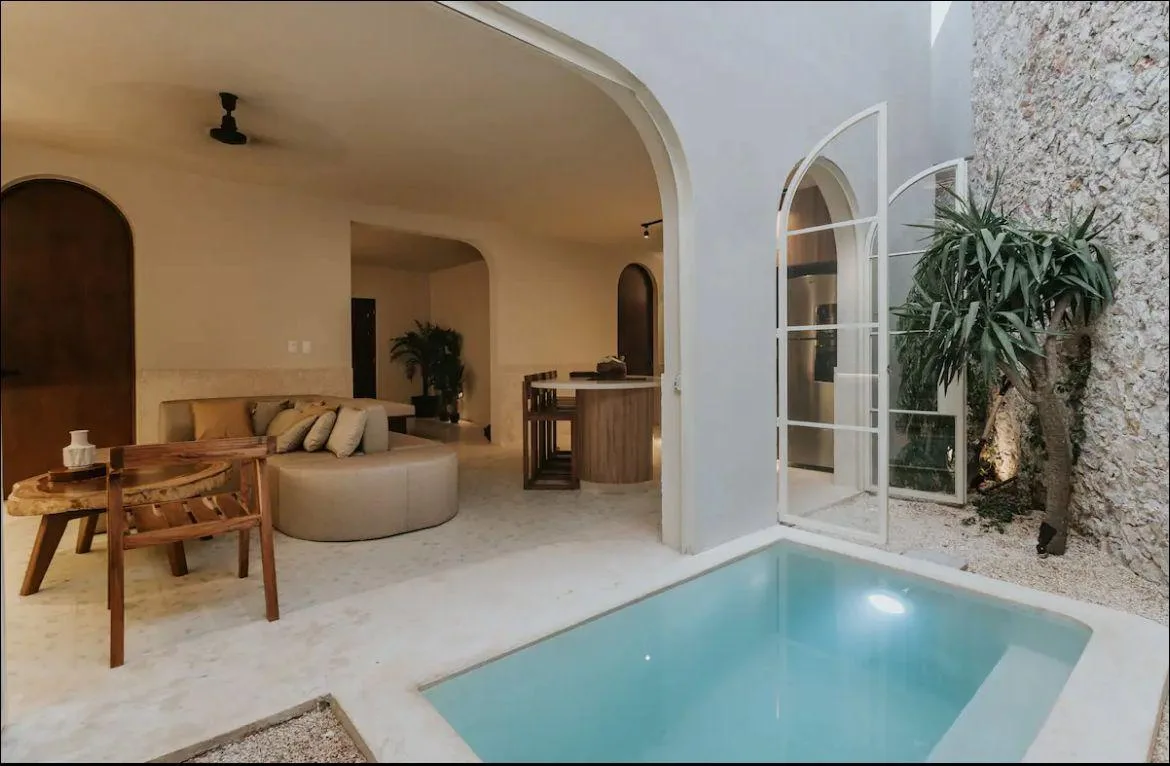 INCREIBLE CASA NUEVA EN VENTA MERIDA CENTRO CERCA PLANCHA (AVC-2388)