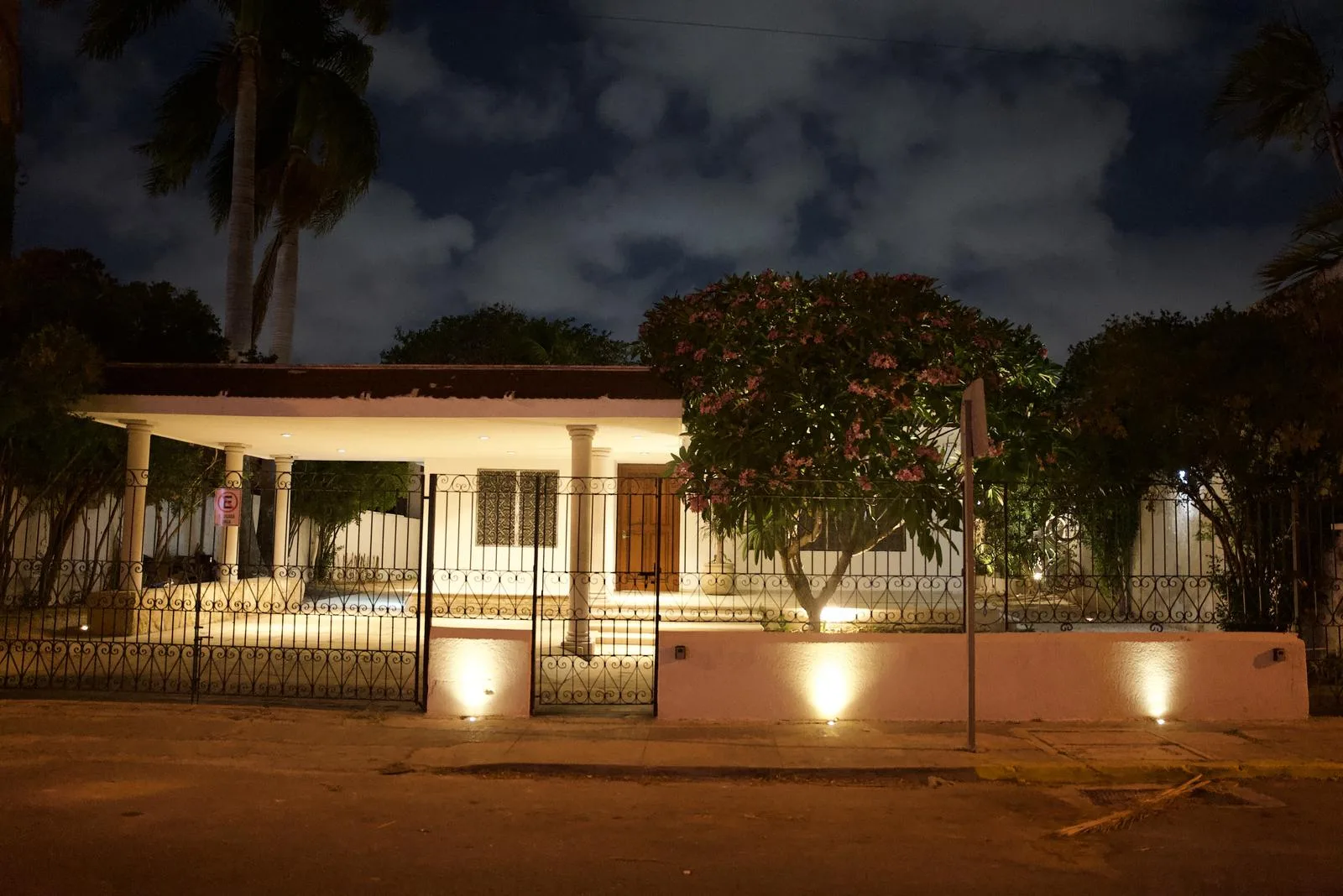 INCREIBLE HOTEL BOUTIQUE EN VENTA MERIDA, CENTRO PASEO MONTEJO (AVH-2123)