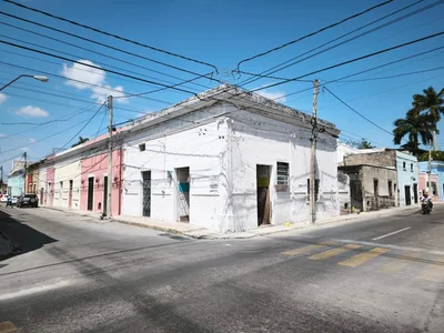 AMPLIA CASA EN ESQUINA EN VENTA MERIDA CENTRO SANTA ANA (AVC-2539)