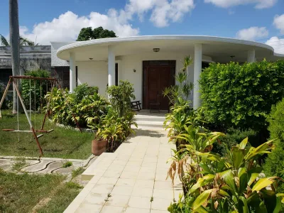 ENCANTADORA CASA COLONIAL EN VENTA MERIDA CENTRO CON TERRENO DE 1500M2 (FVC-2756)