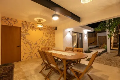 CASA EN VENTA/RENTA, 3 RECAMARAS, ALBERCA, REMODELADA MERIDA CENTRO (AVC-2807)
