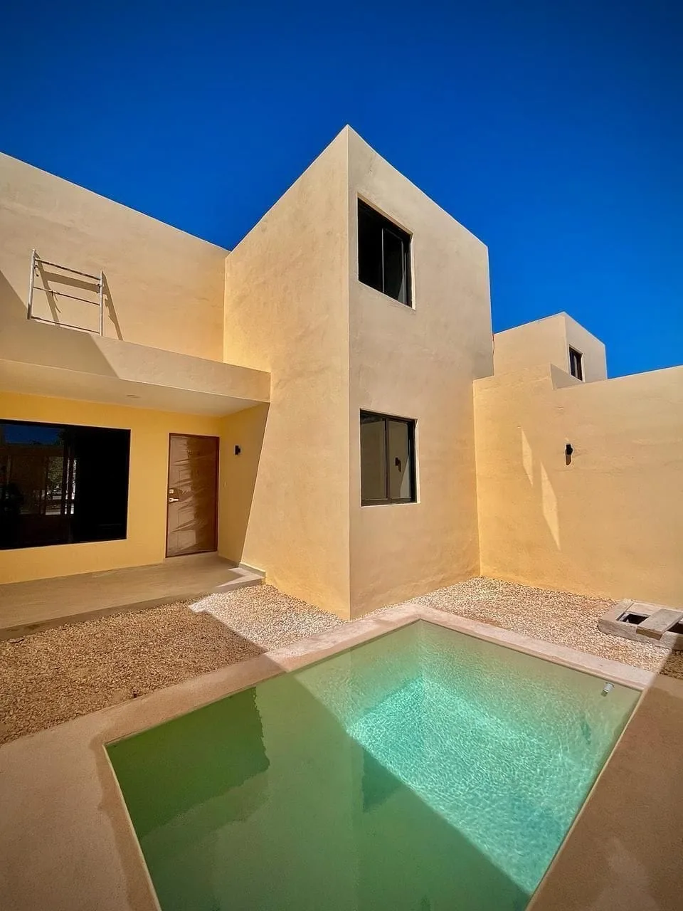 HERMOSA CASA PARA ESTRENAR EN VENTA MERIDA PINOS DEL NORTE (AVC-2536)