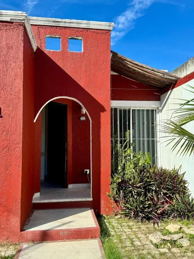 LINDA CASA EN VENTA SOLA PLANTA MERIDA SANTA MARIA DE CHUBURNA (AVC-2566)