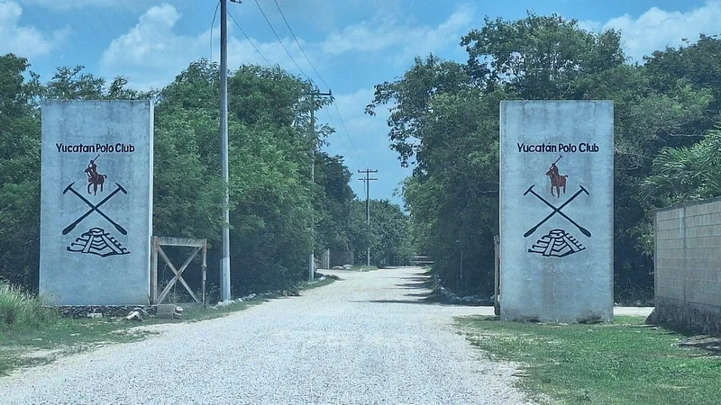 TERRENO EN VENTA POLO CLUB MERIDA NORTE KIKTEIL (GVT-2826)