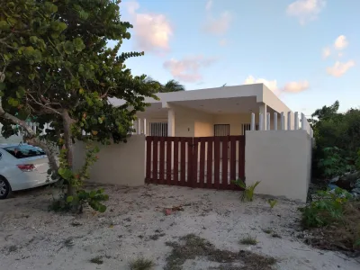 ENCANTADORA CASA EN RENTA MERIDA, ENTRE CHELEM Y CHUBURNA 2a FILA (FRC-1017)