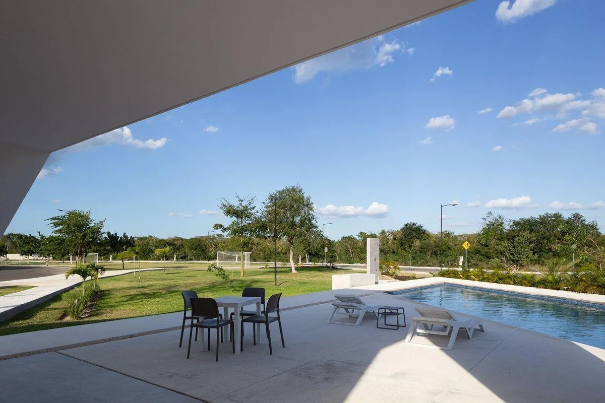 AMPLIO TERRENO EN VENTA MERIDA RESIDENCIAL BLANCA (FVT-1199)