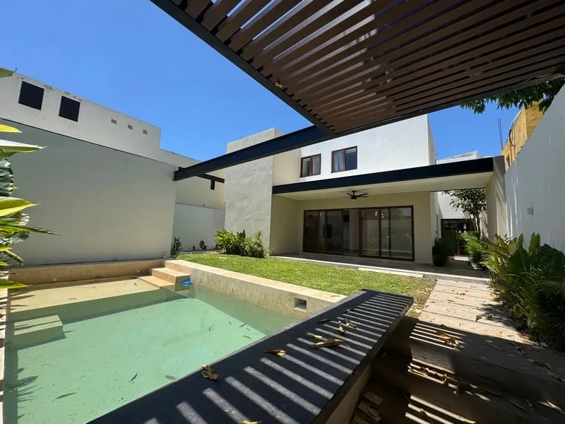 INCREIBLE CASA DE LUJO EN VENTA EN LA COLONIA MEXICO CERCA DE TODO (NVC-2556)