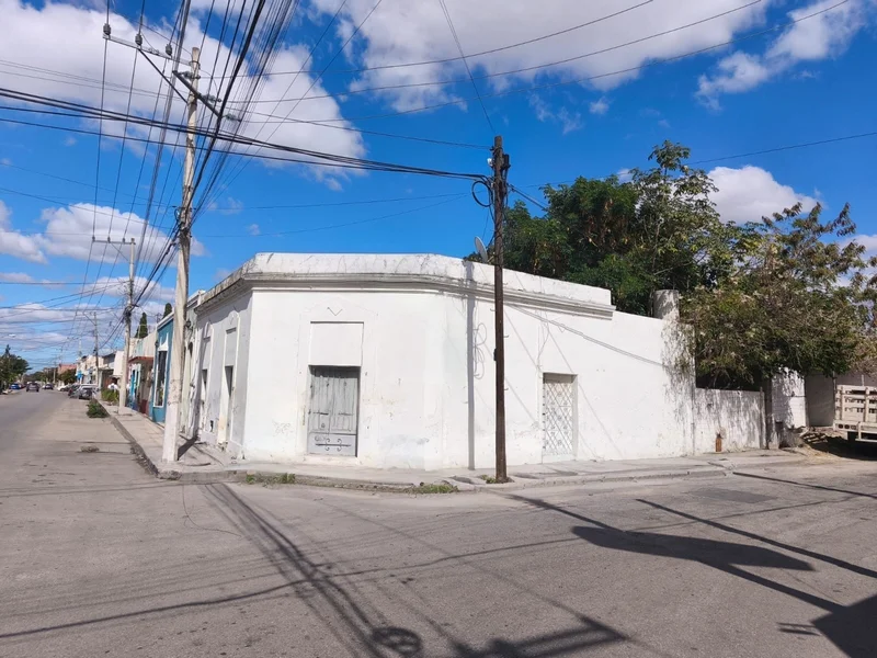 OPORTUNIDAD CASA EN VENTA MERIDA, CENTRO ENTRE PASEO MONTEJO Y PLANCHA  (AVC-1602)