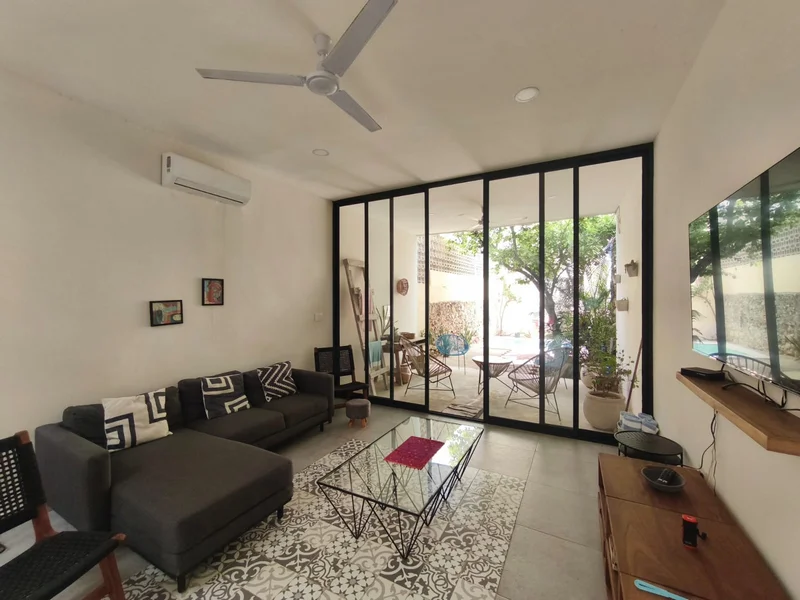 HERMOSA CASA EN VENTA A SOLO 2 CUADRAS DEL PASEO MONTEJO