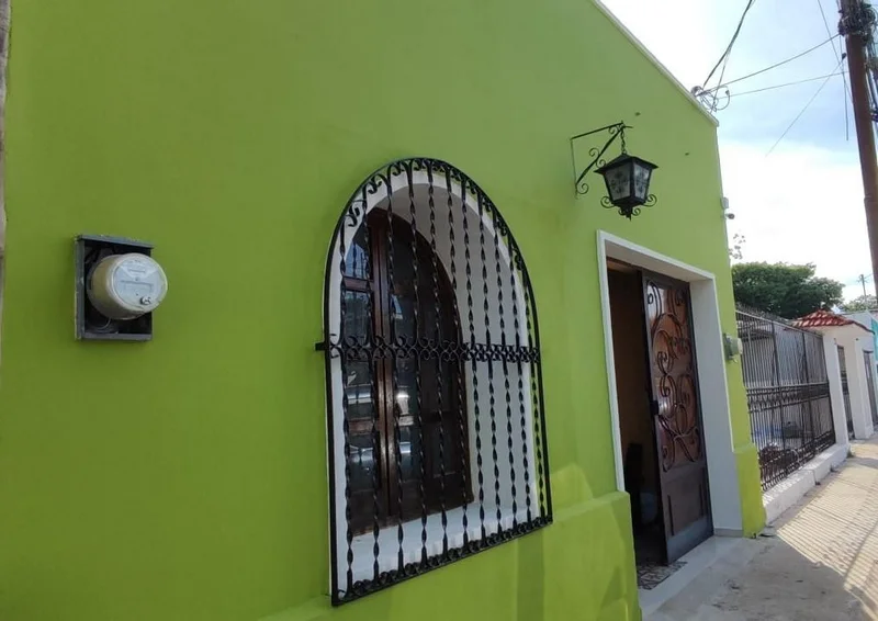 CASA EN VENTA 4 RECAMARAS, ALBERCA, AMUEBLADA CENTRO SAN CRISTOBAL (FVC-2863)