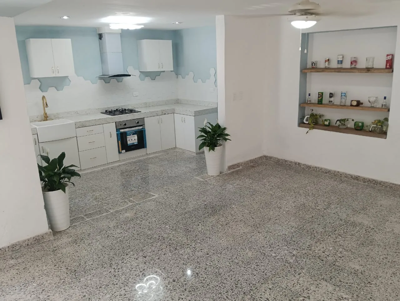 HERMOSA CAS AREMODELADA EN VENTA ITZIMNA