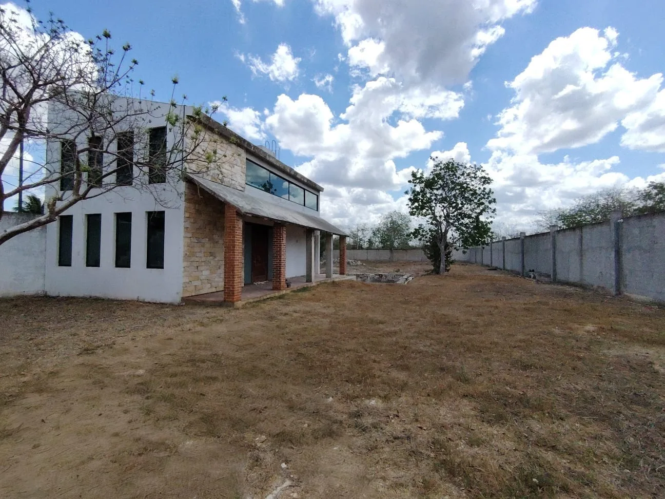 AMPLIA CASA EN VENTA CON EXCELENTE TERRENO TAMANCHE CARRETERA A PROGRESO