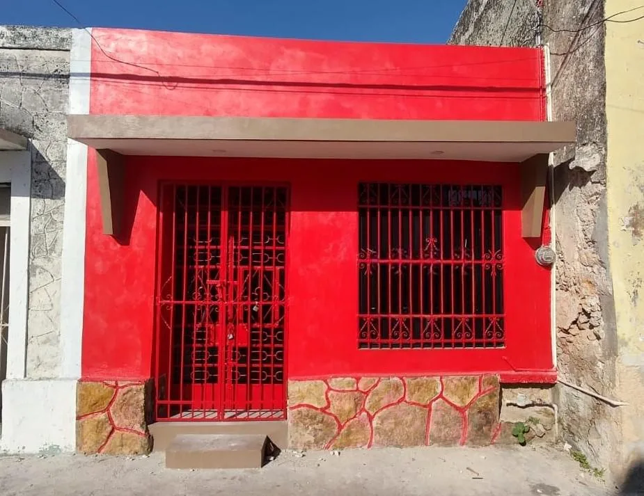 CASA REMODELADA EN VENTA/RENTA MERIDA, CENTRO (AVC-2269)