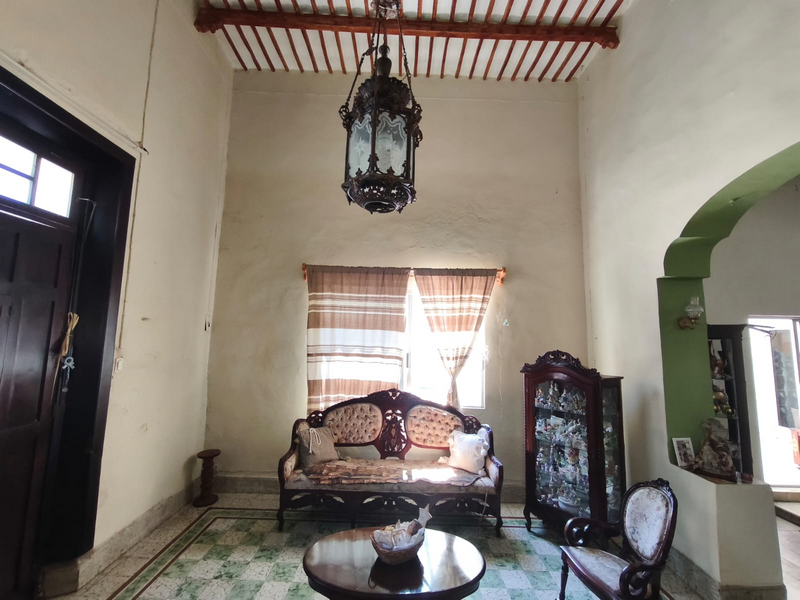 CASA EN VENTA 4 RECAMARAS ESTILO COLONIAL MERIDA CENTRO ERMITA (AVC-2813)