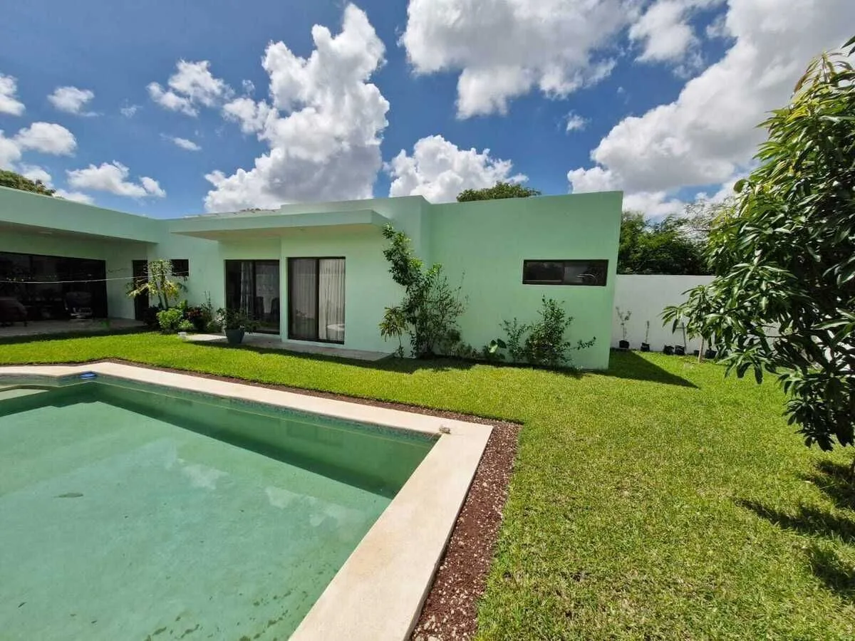INCREIBLE CASA EN VENTA SOLA PLANTA TEMOZON NORTE (AVC-2588)