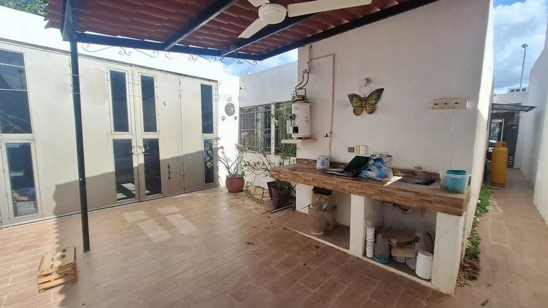 CASA EN VENTA 2 RECAMARAS SOLA PLANTA LOS HEROES MERIDA NORTE (GVD-2828)