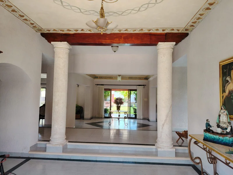 INCREIBLE CASA EN VENTA CON TERRENO DE 1978M2 BENITO JUAREZ NORTE