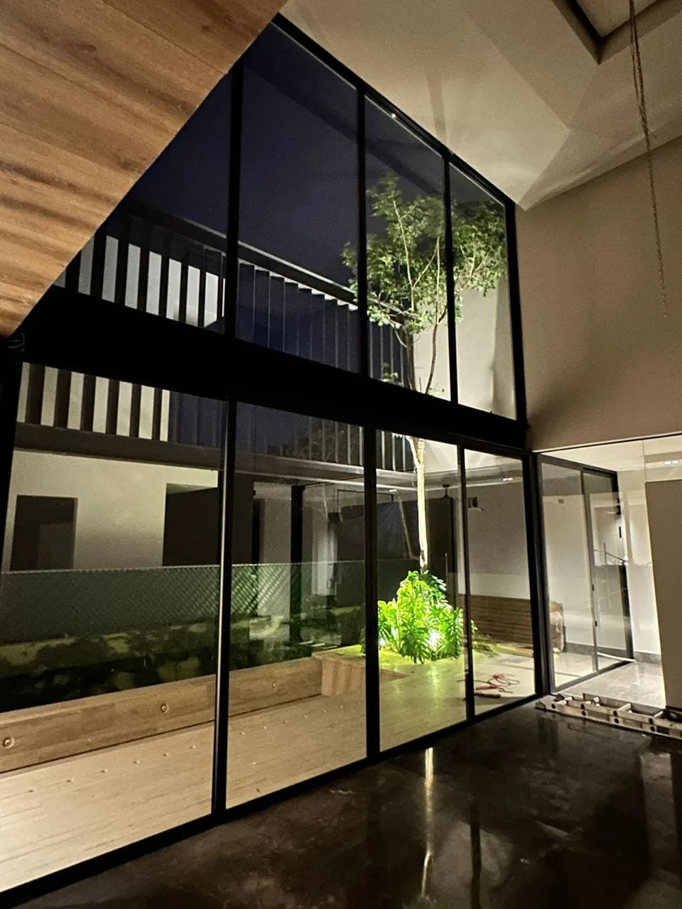 MAJESTUOSA CASA EN VENTA EN EL COUNTRY CLUB DE MERIDA (FVC-2625)