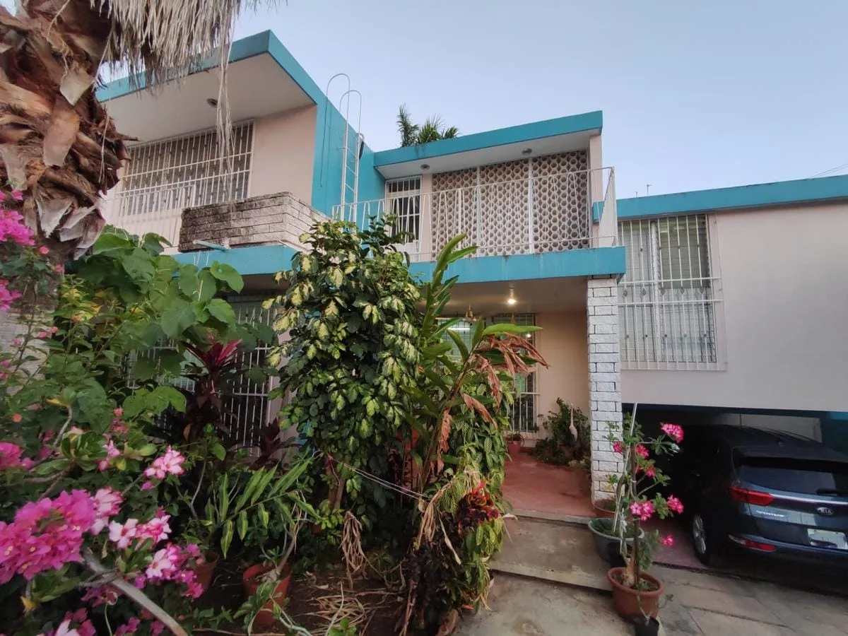 CASA EN VENTA MERIDA, MIGUEL ALEMAN AMPLIA CASA CON ALBERCA (FVC-2075)